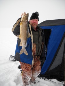 Minnesota Ice Fishing | MN Trout Fishing | Rainy Lake Houseboats